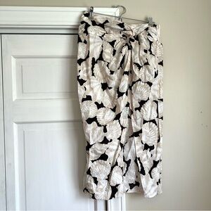 NWT cream and black skirt